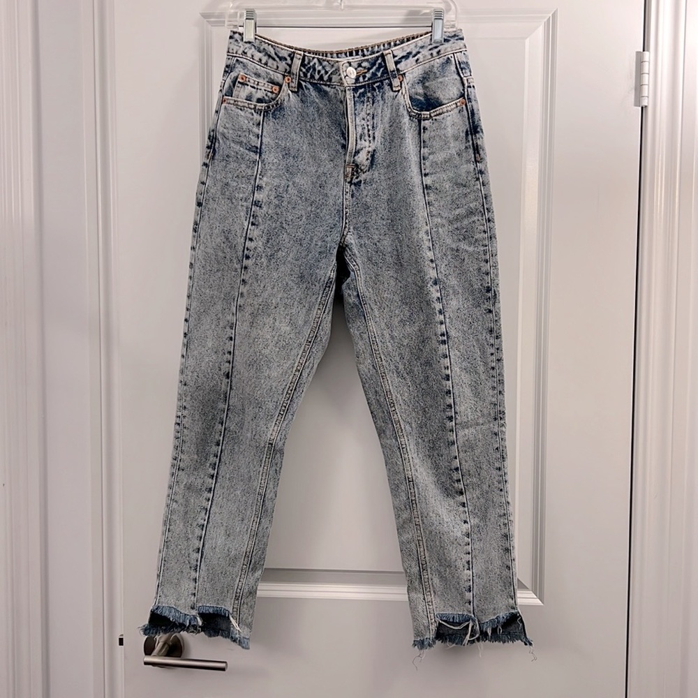 Zara Mom Fit Jeans- M